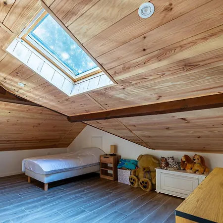 Prázdninový dům Moulleau Jolie Maison Renovee Pour 9 Personnes, Avec Jardin *